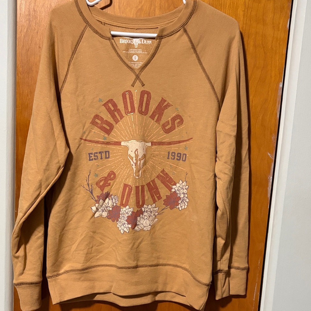 Brooks & Dunn Graphic Sweatshirt
